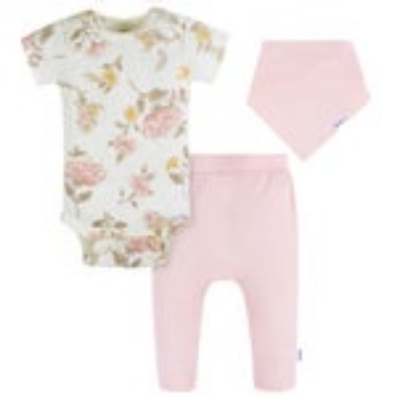 Gerber Baby 7-piece Set with Bibs - Picture 2 of 6